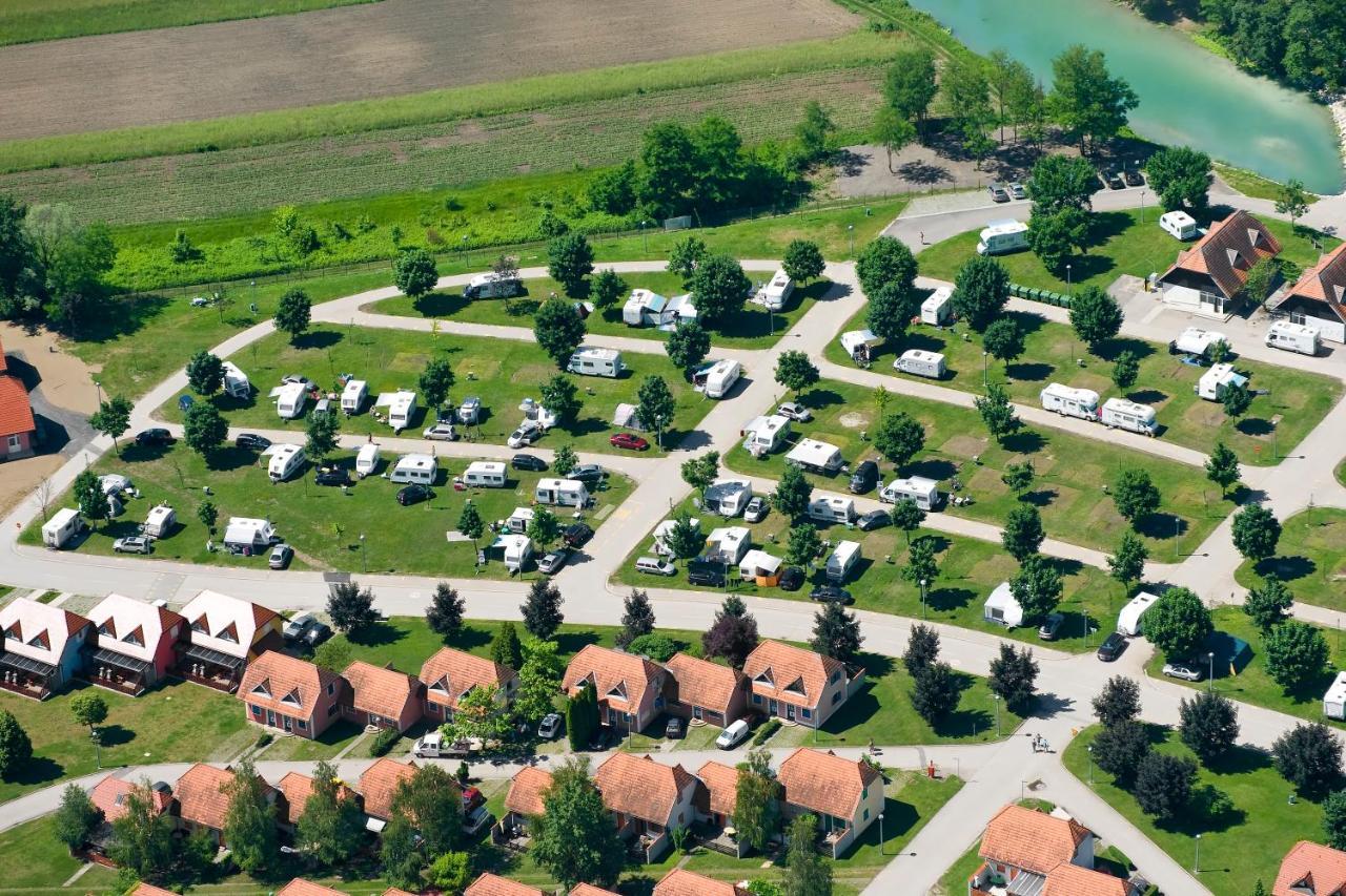 Mediteran Travel Mobile Homes In Camping Terme Catez Brežice Eksteriør bilde